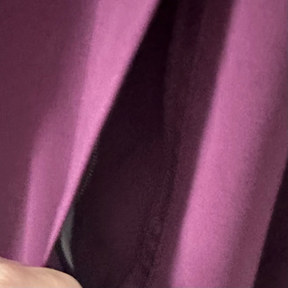 NWT Duluth Trading Co Women’s Hooded Dryfecta Rain Coat, Aubergine, size L - Picture 3 of 15